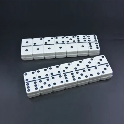 Juego de dominó de plástico de madera personalizado moderno con caja de embalaje